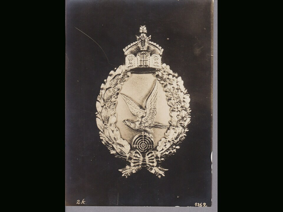 Press Photo of WWI Air Gunner’s Badge